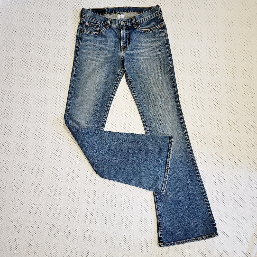 Lucky Brand Dungarees Dungeness Jeans Women's 26 / 2 Bootcut Mid Rise Blue Denim